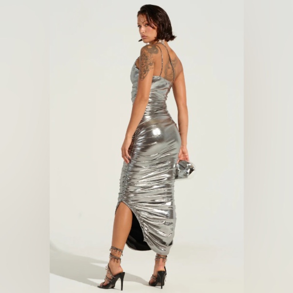 AKIRA SHINE BRIGHT MIDI COCKTAIL Elegant Silver One-Shoulder Dress NYE VACATION - Picture 3 of 4